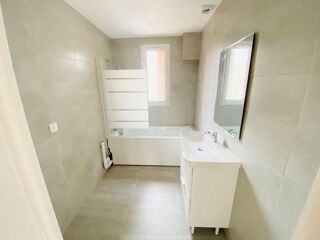  Appartement à louer 4 pièces 68 m²