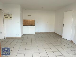  Appartement à louer 4 pièces 61 m²