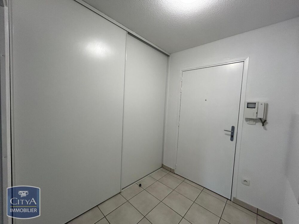 location Appartement - 2 pièce(s) - 46 m² Ville-la-Grand (74100)