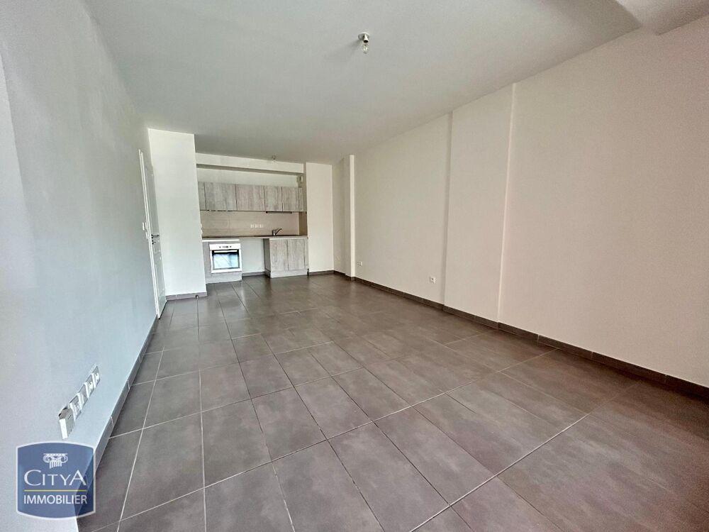location Appartement - 2 pièce(s) - 56 m² Fleury-les-Aubrais (45400)