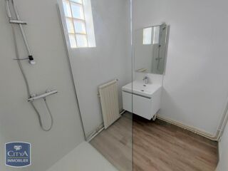  Appartement à louer 3 pièces 65 m²