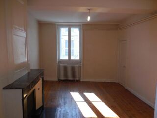  Appartement à louer 4 pièces 112 m²