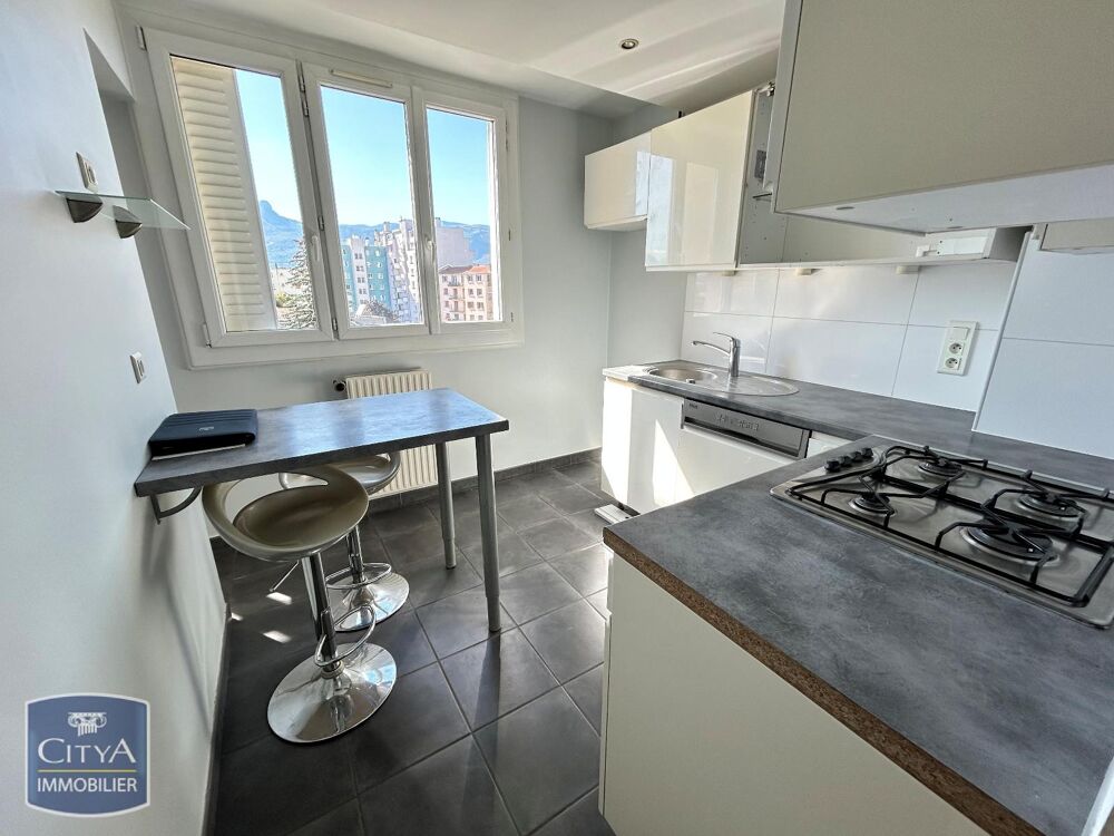 À LOUER : Appartement T3 situé à Grenoble, dans le quart....