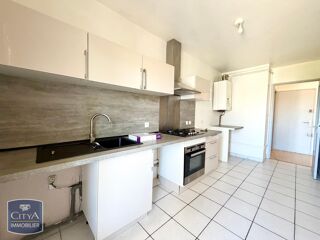  Appartement à louer 4 pièces 84 m²