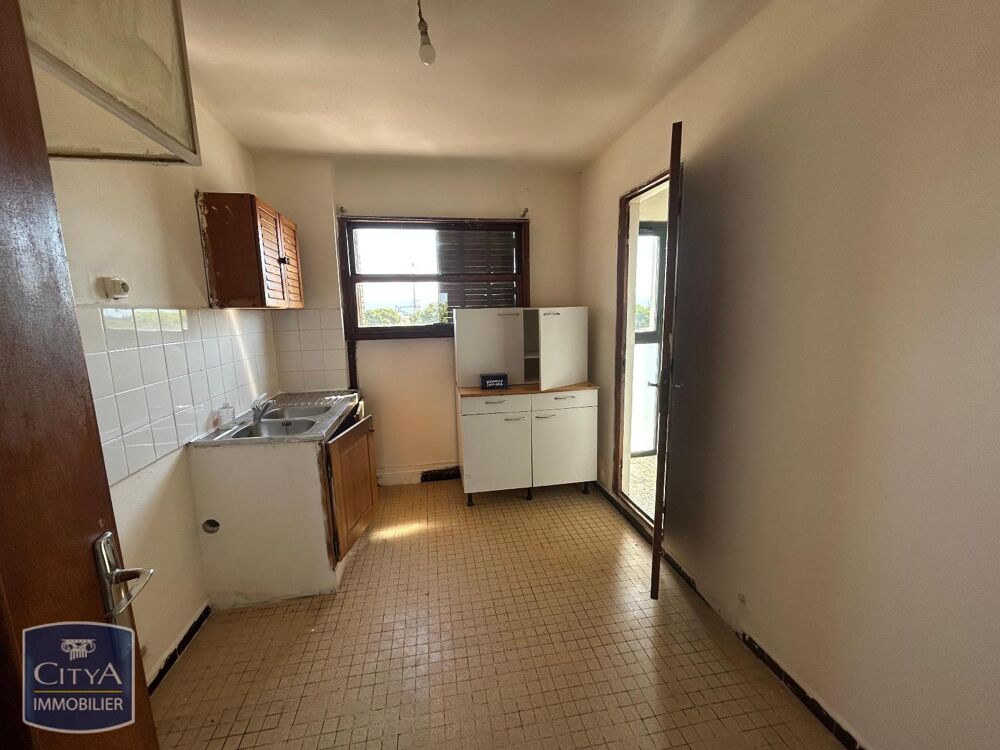 À LOUER Découvrez cet appartement T3 situé à Berre l'Éta....