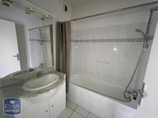  Appartement à louer 2 pièces 55 m²