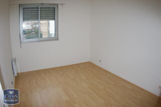  Appartement à louer 4 pièces 90 m²