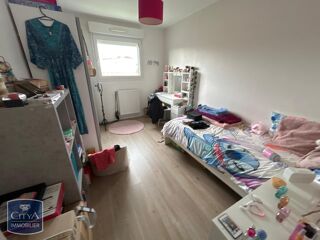  Appartement à louer 4 pièces 80 m²