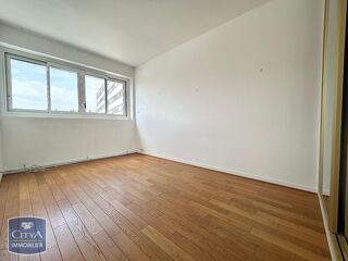  Appartement à louer 3 pièces 55 m²