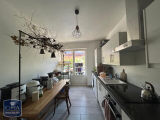  Appartement à louer 3 pièces 78 m²