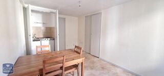  Appartement à louer 2 pièces 27 m²
