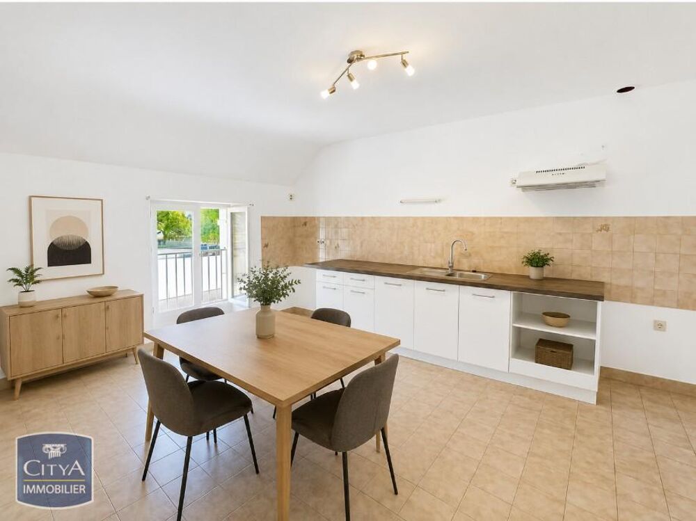 location Appartement - 3 pièce(s) - 98 m² Distré (49400)