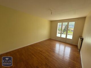  Appartement à louer 4 pièces 77 m²