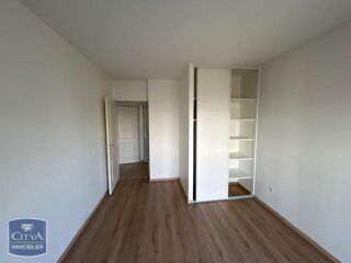  Appartement à louer 2 pièces 64 m²