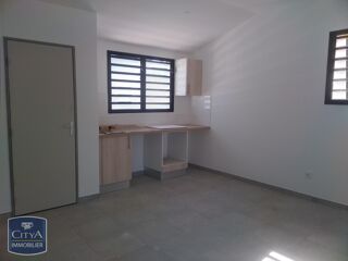 location Appartement - 1 pièce(s) - 28 m² Saint-Pierre (97410)