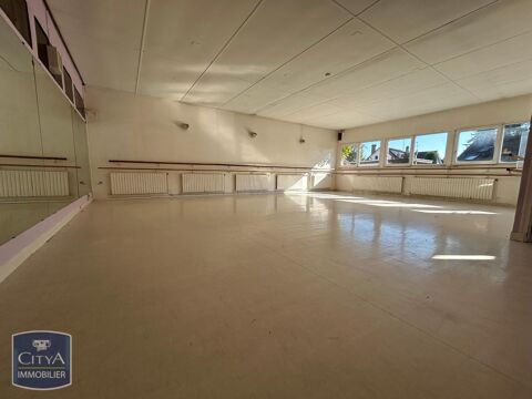 &Agrave; LOUER : Local professionnel de 104 m&sup2; id&eacute;alement si... 900 78120 Rambouillet