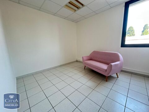 &Agrave; LOUER : D&eacute;couvrez ce local professionnel d'une &eacute;l&eacute;g... 320 34800 Clermont l herault