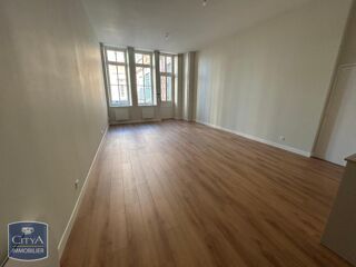  Appartement à louer 3 pièces 82 m²