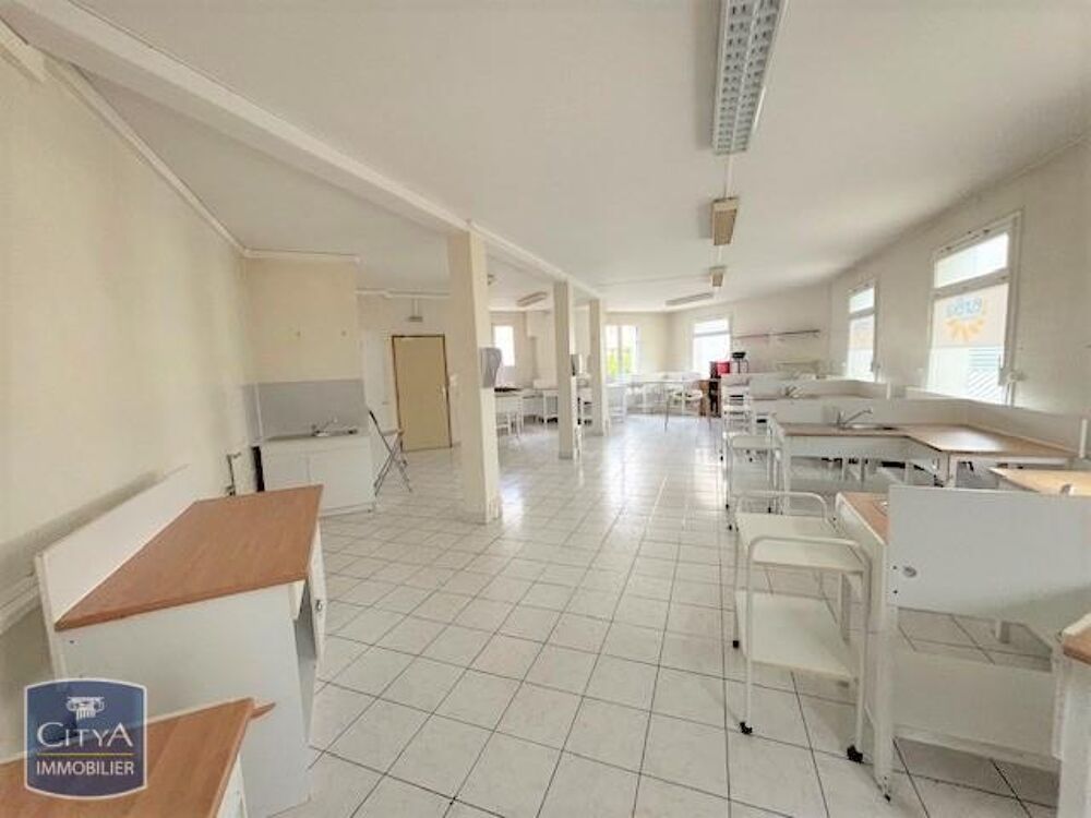   Location / Local Commercial - 83 m² 