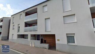  Parking / Garage à louer 