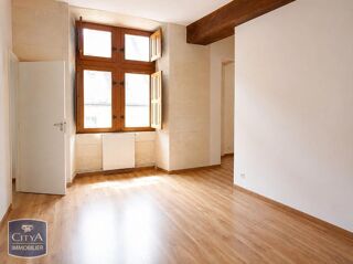  Appartement à louer 3 pièces 90 m²