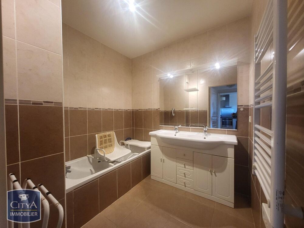 location Appartement - 2 pièce(s) - 50 m² Saint-Raphaël (83700)