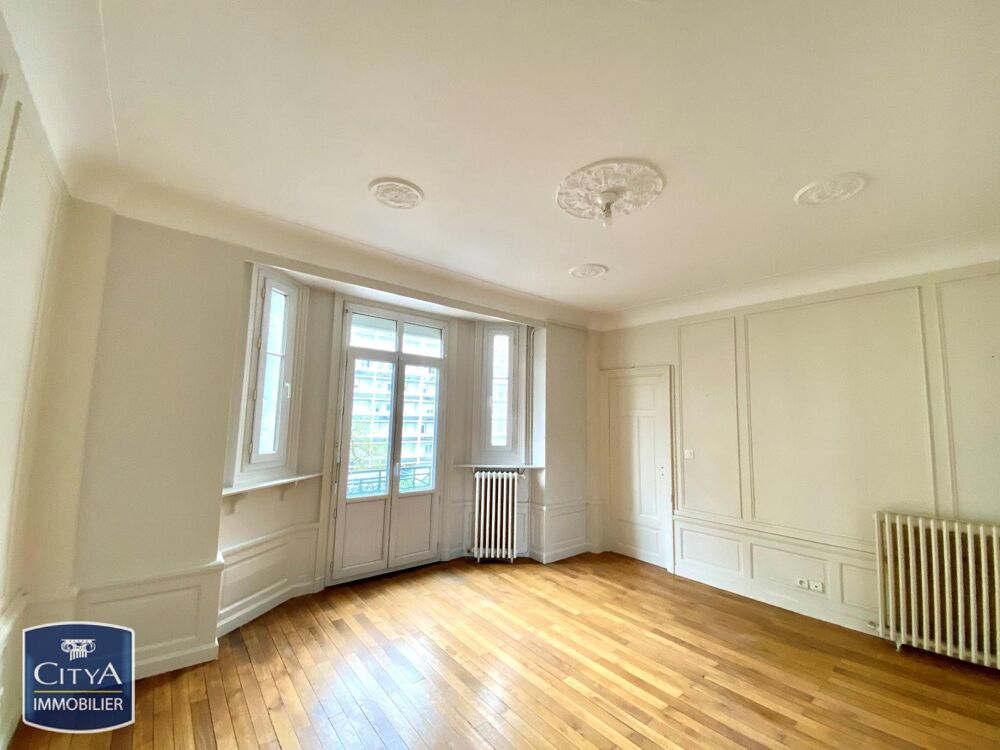 TOURS CENTRE / GRAMMONT Cet élégant appartement rénové d....