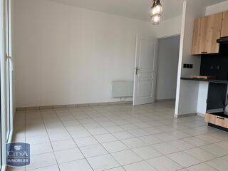  Appartement à louer 1 pièce 28 m²