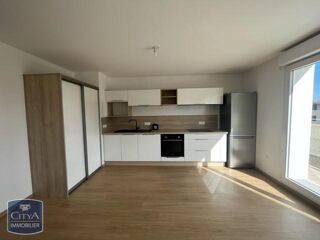  Appartement à louer 4 pièces 87 m²