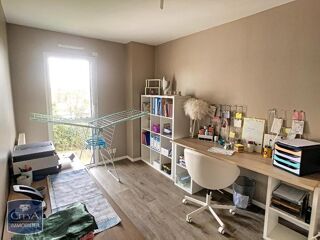  Appartement à louer 4 pièces 85 m²