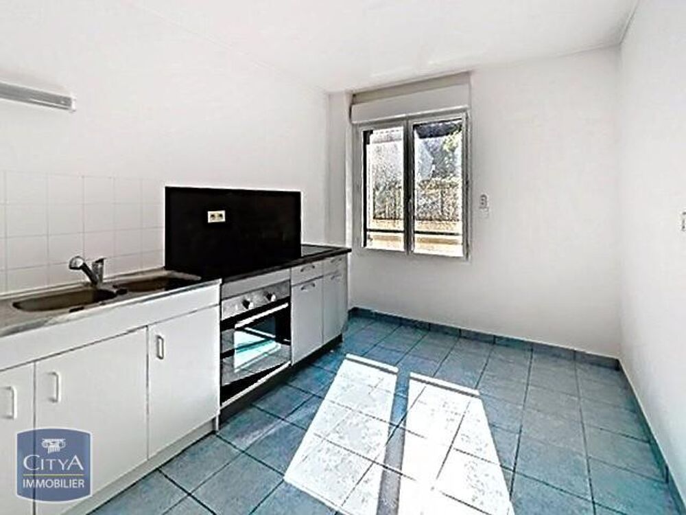 location Appartement - 3 pièce(s) - 77 m² Saint-Brieuc (22000)