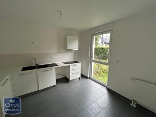  Appartement à louer 3 pièces 81 m²