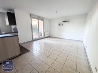  Appartement à louer 4 pièces 75 m²