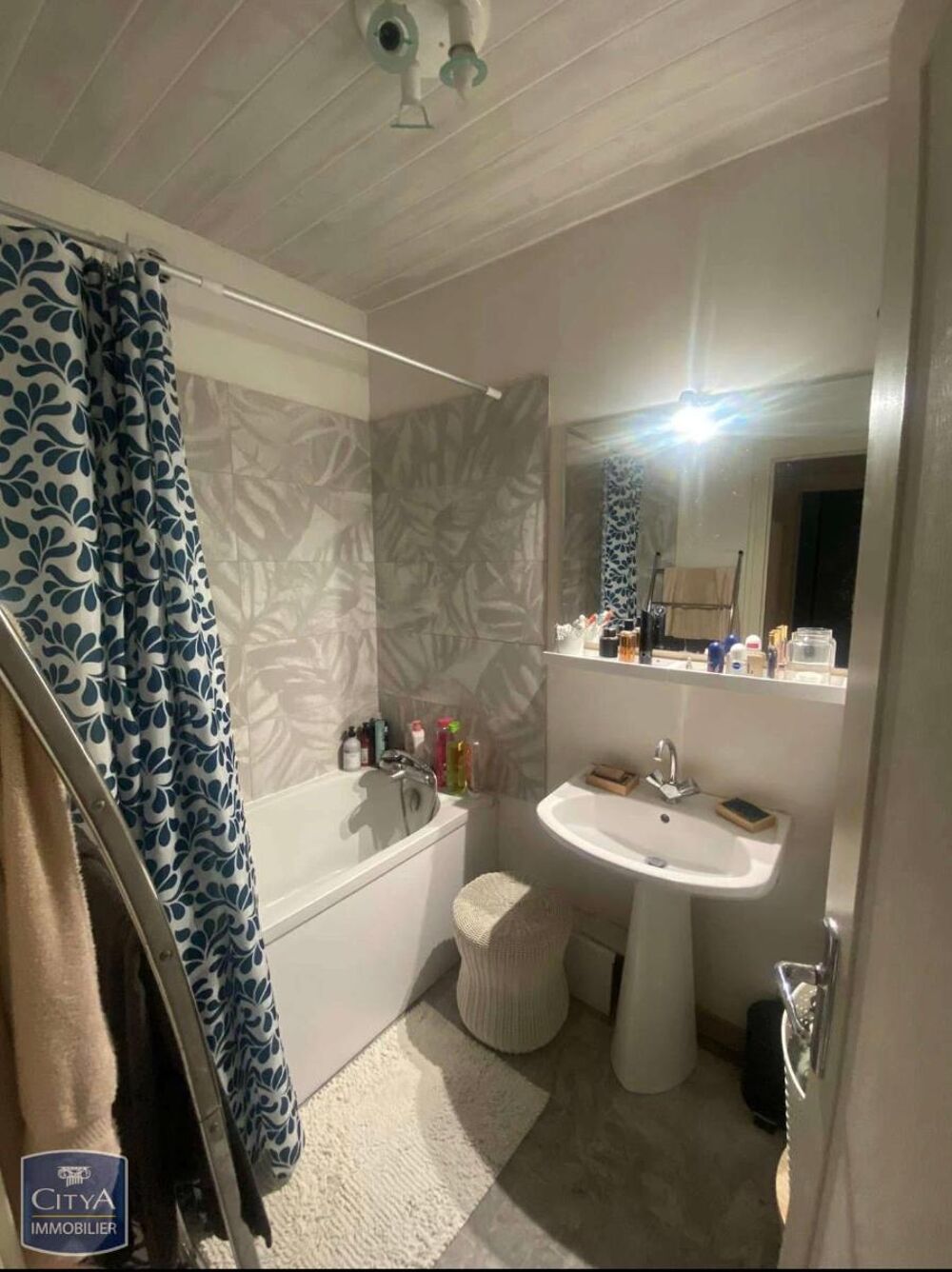location Appartement - 3 pièce(s) - 75 m² Châteauroux (36000)