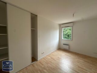  Appartement à louer 3 pièces 67 m²
