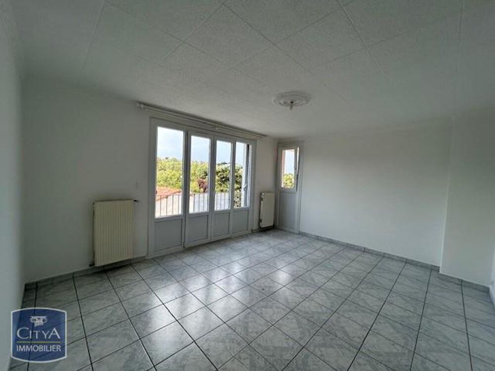 À LOUER : Appartement rénové T4 de 66.85 m² à Pont de Ch....