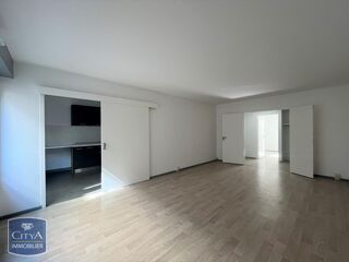  Appartement à louer 2 pièces 65 m²