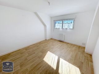  Appartement à louer 2 pièces 32 m²