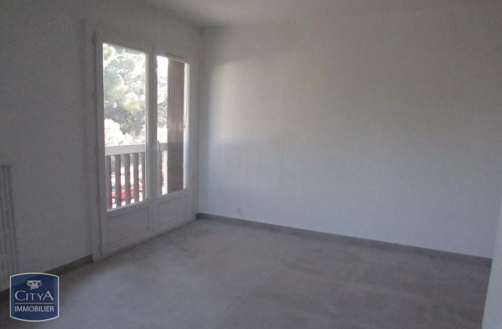 À LOUER : Appartement T1 à Rognac, 13340. Découvrez ce c....
