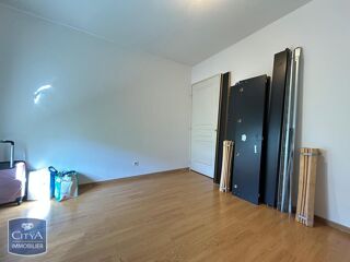  Appartement à louer 3 pièces 65 m²