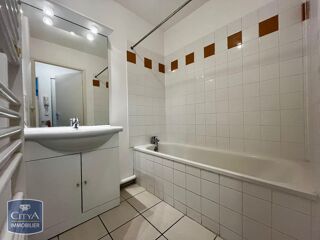  Appartement � louer 4 pi�ces 79 m�