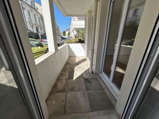  Appartement à louer 1 pièce 35 m²