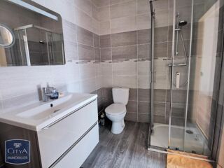  Appartement à louer 3 pièces 56 m²