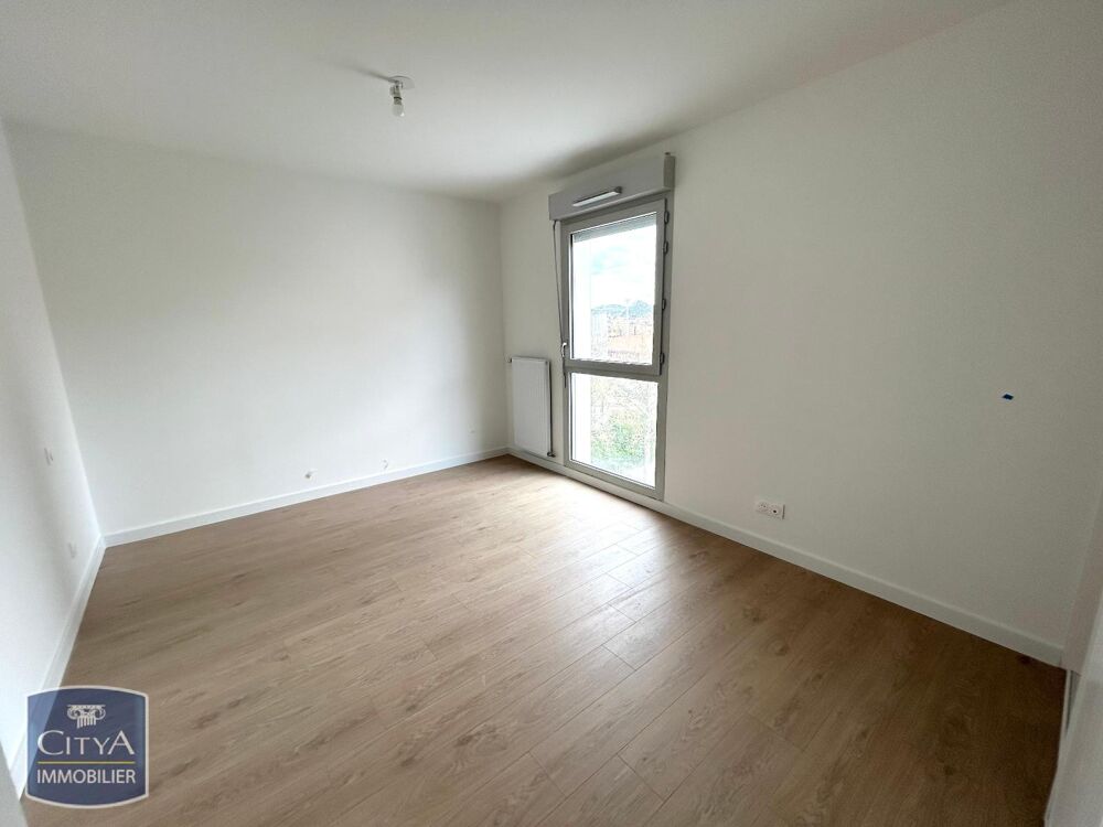 À LOUER : Appartement neuf T3 situé à Saint-Étienne, dan....