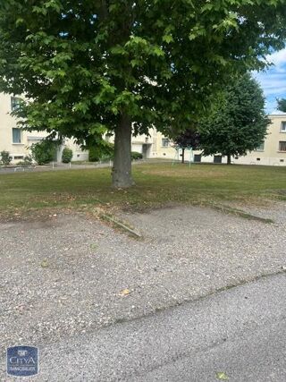  Parking / Garage à louer 