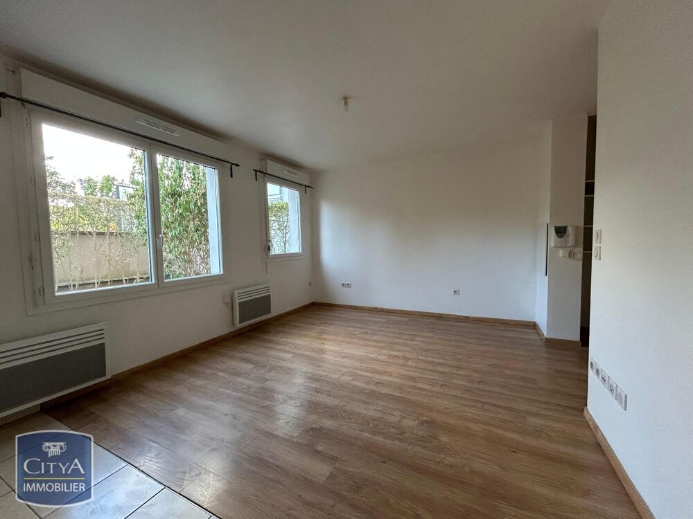 À LOUER : Découvrez cet appartement T1 en rez de chaussé....