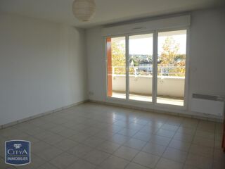  Appartement à louer 3 pièces 64 m²