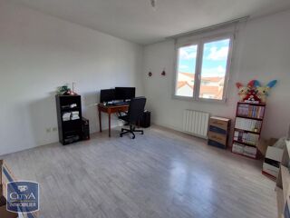  Appartement à louer 3 pièces 78 m²