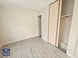  Appartement à louer 1 pièce 28 m²