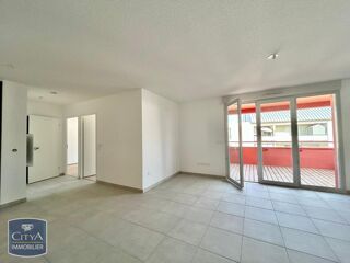  Appartement à louer 3 pièces 73 m²